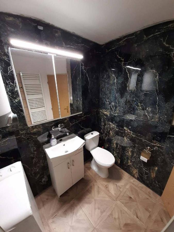 Apartmany Maksicky Policka Luaran gambar