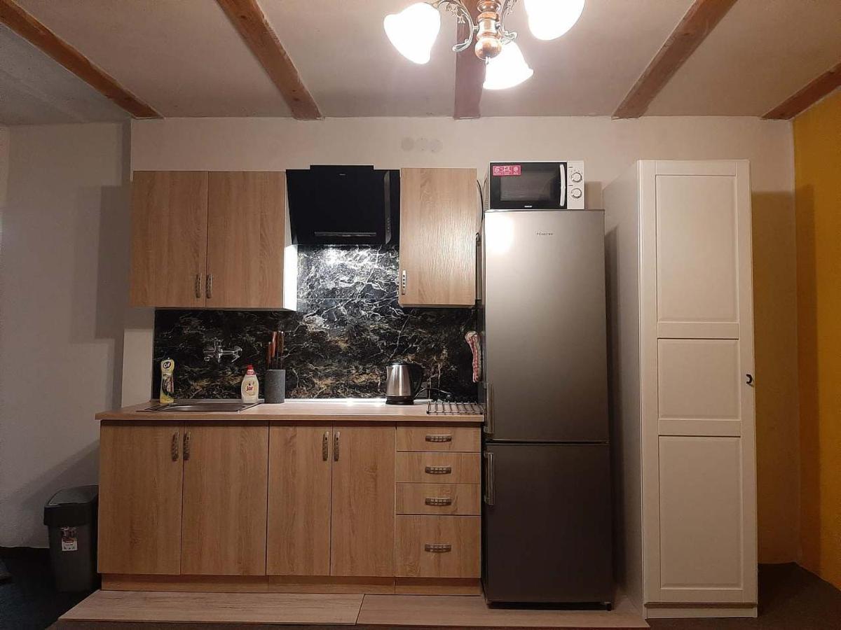 Apartmany Maksicky Policka Luaran gambar